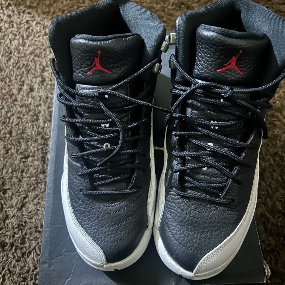 Jordan 12s play offs Size 6.5y